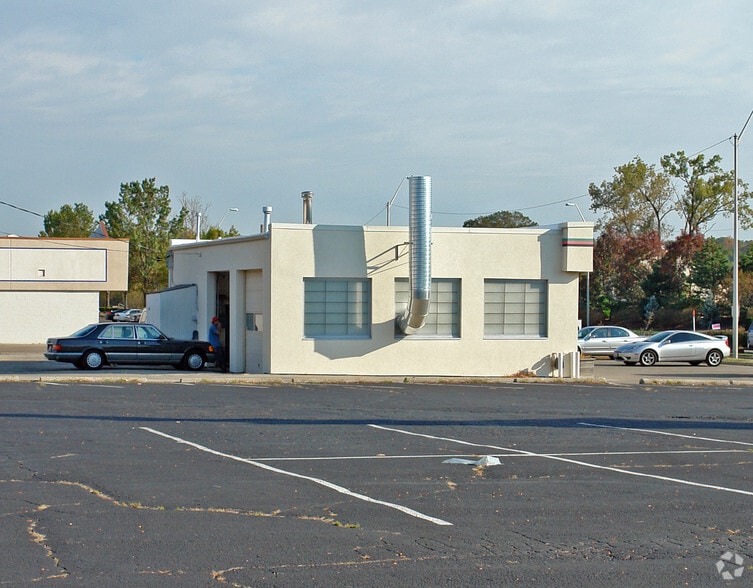 2711 S Dixie Hwy, Dayton, OH for sale - Building Photo - Image 2 of 2