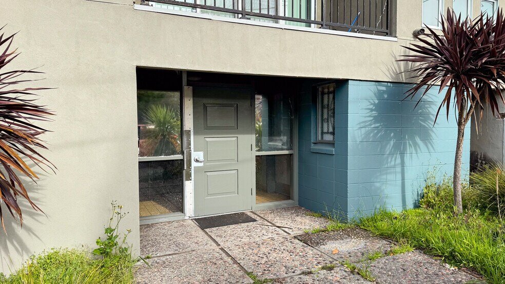 369 Palm Ave, Oakland, CA à vendre - Photo du bâtiment - Image 2 de 5