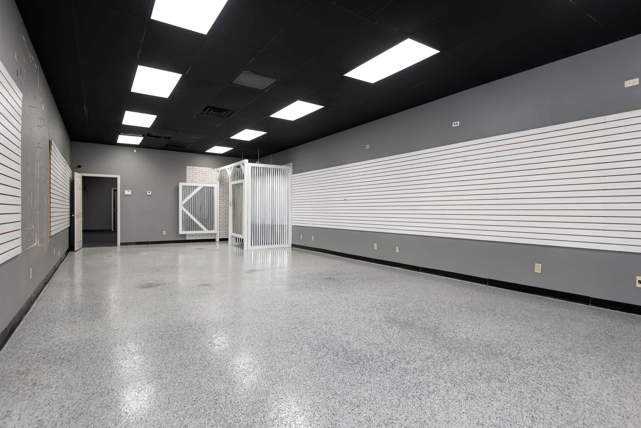 1501-1513 W State Highway J, Ozark, MO for lease Interior Photo- Image 1 of 8