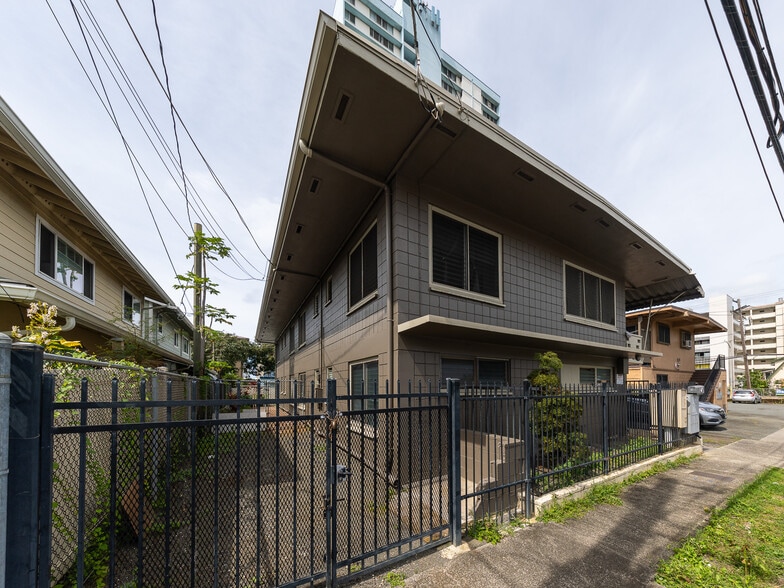 1213 Matlock Ave, Honolulu, HI à vendre - Photo du bâtiment - Image 3 de 25