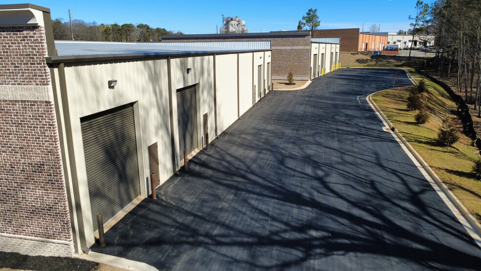 4625 Atlanta Hwy, Flowery Branch, GA for lease - Building Photo - Image 2 of 10