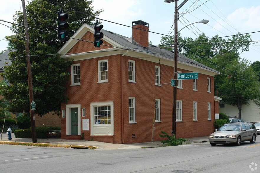 131 Kentucky Ave, Lexington, KY à vendre - Photo principale - Image 1 de 36