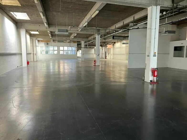 Flex in Aubervilliers for lease - Building Photo - Image 2 of 6
