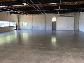 27312 NE 10th Ave, Ridgefield, WA for lease Building Photo- Image 2 of 8