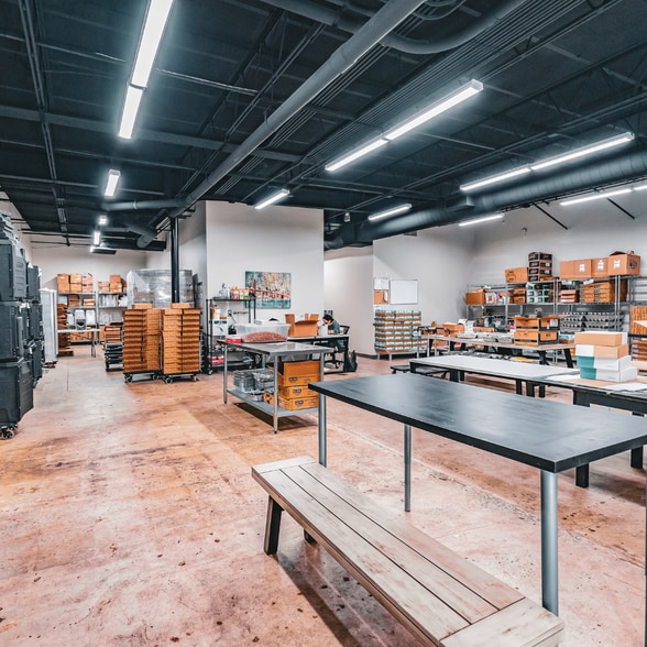 1499 Regal Row, Dallas, TX à louer - Photo intérieure - Image 2 de 37