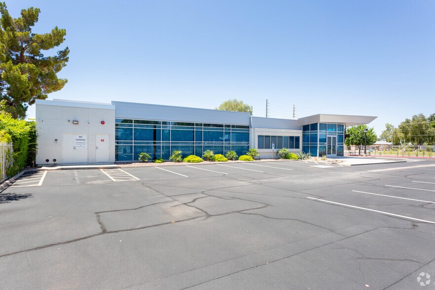 2235 W Alice Ave, Phoenix, AZ à vendre - Photo du bâtiment - Image 2 de 35