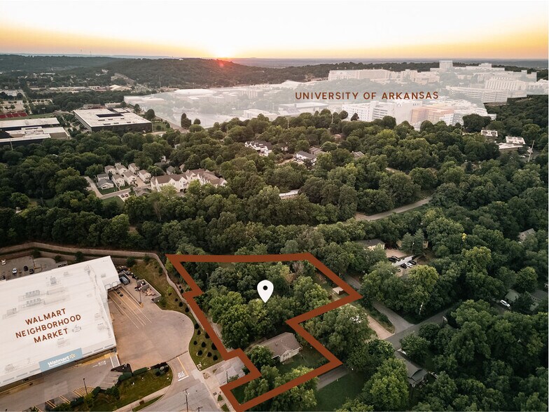 449 S University Ave, Fayetteville, AR à vendre - Photo du bâtiment - Image 2 de 4