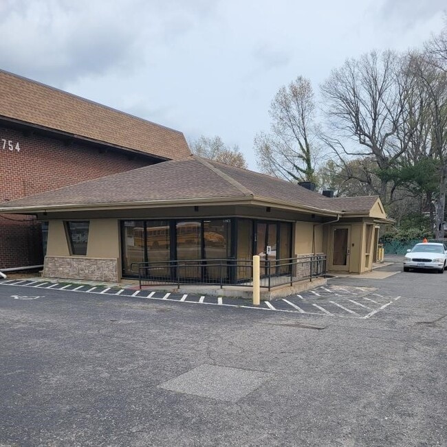 More details for 10744 Jefferson Ave, Newport News, VA - Retail for Sale