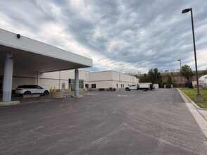 1930 S 45th St, Kansas City, KS for lease Building Photo- Image 1 of 18