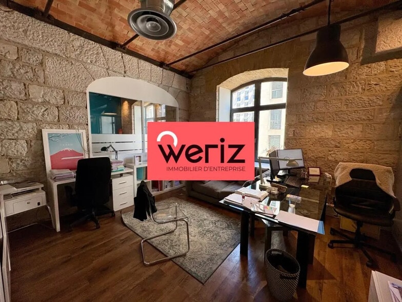 Office in Marseille for lease - Interior Photo - Image 2 of 6