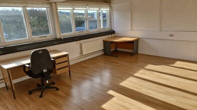 Old Station Road, Carmarthen for lease Interior Photo- Image 1 of 6