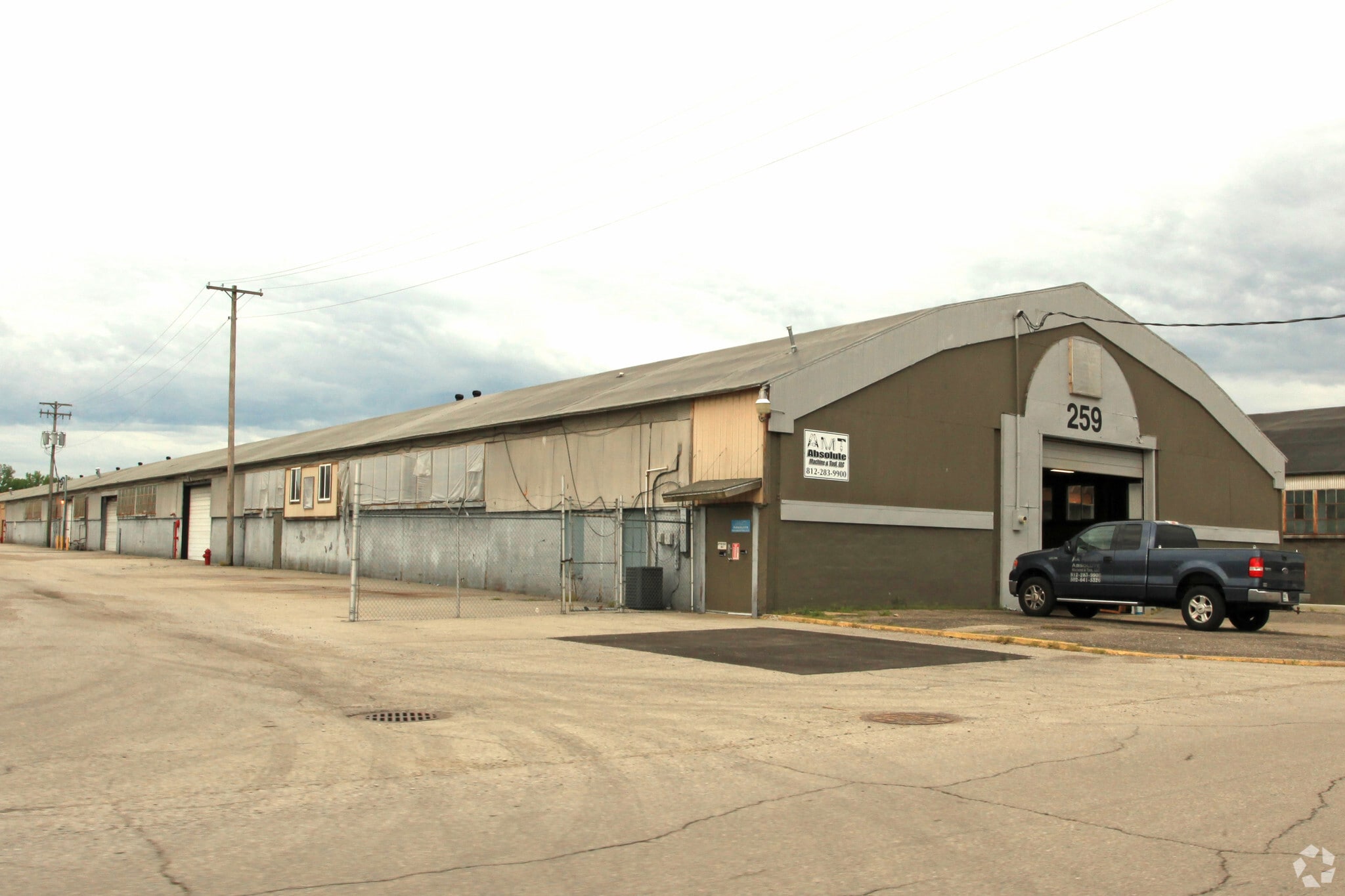 259 America Pl, Jeffersonville, IN for lease Primary Photo- Image 1 of 3