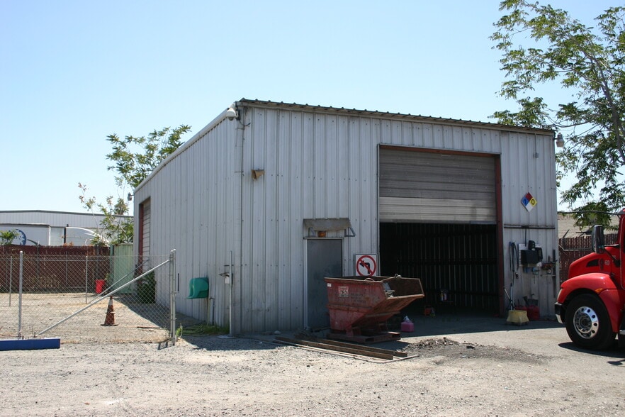 14816 Valley Blvd, Fontana, CA for sale - Building Photo - Image 2 of 9