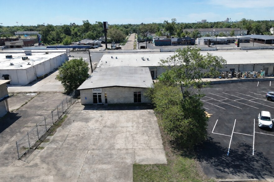 3502 Patrick St, Lake Charles, LA à louer - Photo du bâtiment - Image 2 de 14