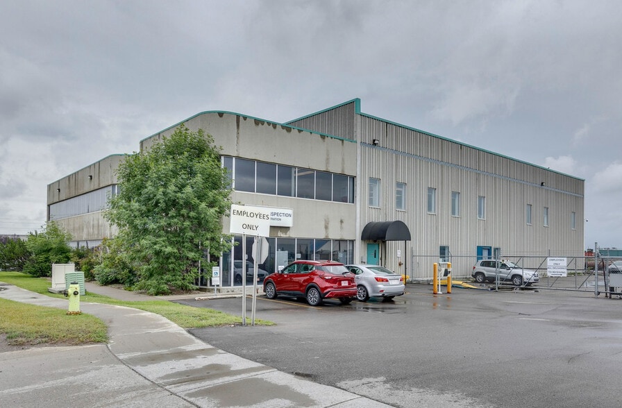 4839 90th Ave SE, Calgary, AB for sale - Building Photo - Image 3 of 5