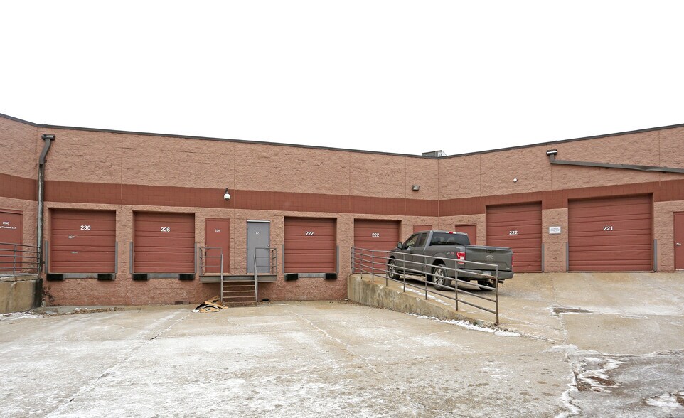 14505 N 21st Ave, Plymouth, MN for lease - Building Photo - Image 2 of 3