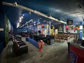 2741 N Milwaukee Ave, Chicago, IL à louer Photo intérieure- Image 1 de 5