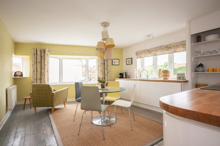 4 Westgate St, Blakeney for sale - Interior Photo - Image 3 of 12