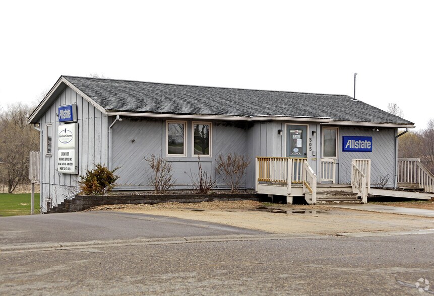 305 Crow River Dr, Delano, MN à louer - Photo du bâtiment - Image 1 de 3