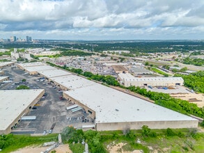 580-586 N Beach St, Fort Worth, TX for lease Interior Photo- Image 1 of 9