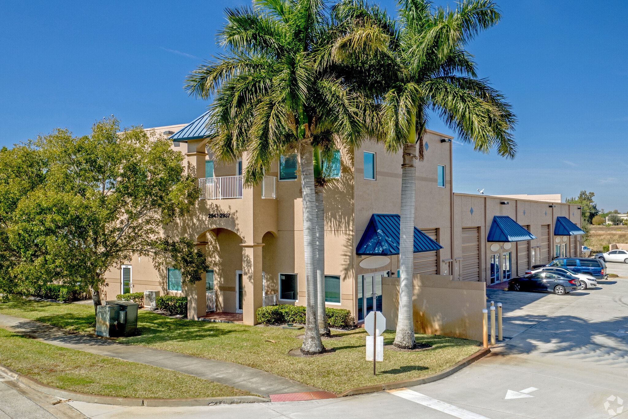 2927-2947 SE Gran Park Way, Stuart, FL for lease Primary Photo- Image 1 of 5