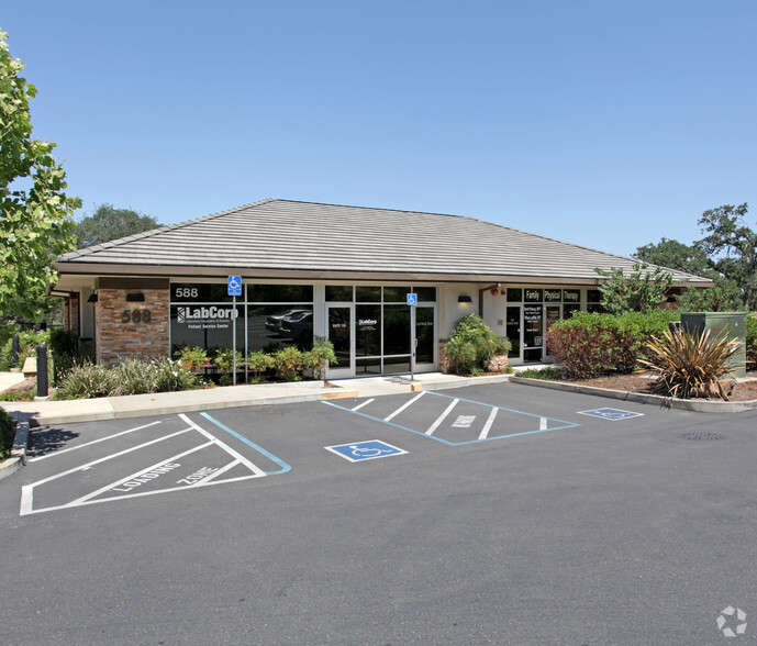 588 N Sunrise Ave, Roseville, CA for lease - Primary Photo - Image 1 of 2