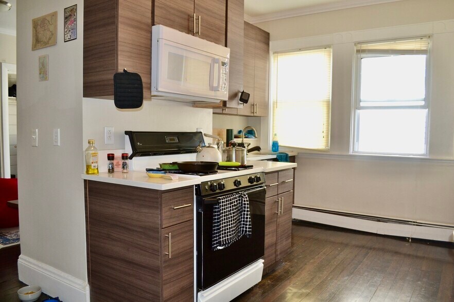 237 Highland Ave, Somerville, MA à vendre - Photo du bâtiment - Image 2 de 21