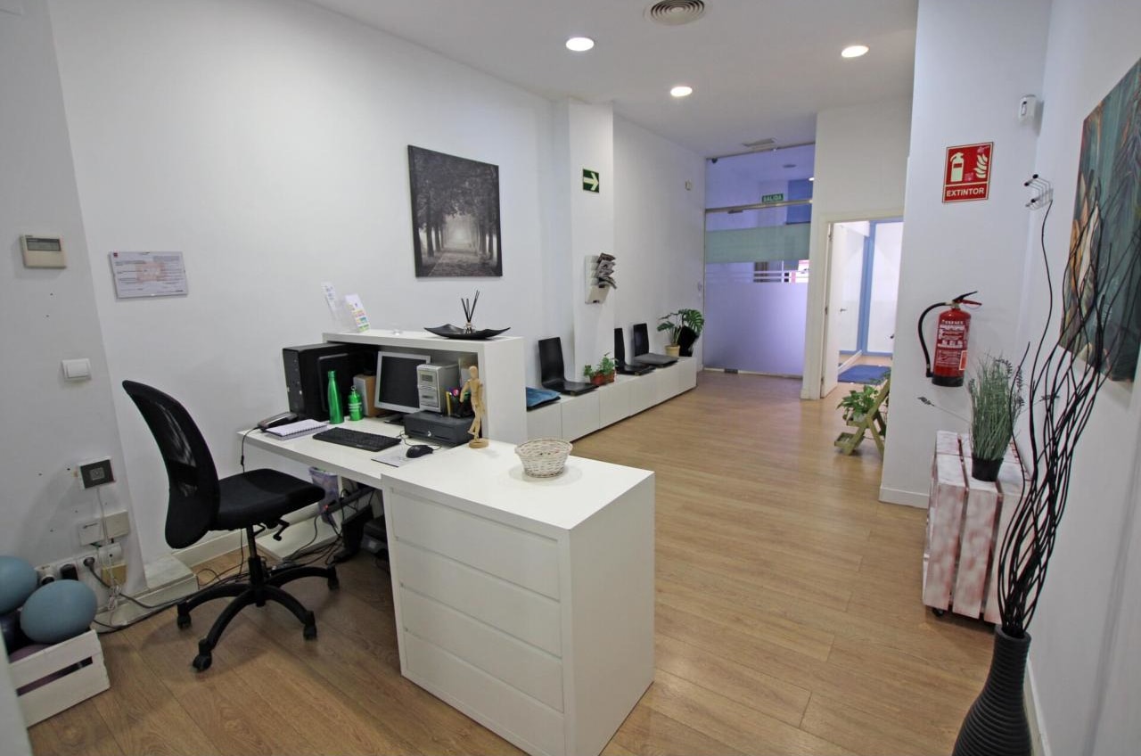 Madrid, MAD 28028 - Unit 03 - - Interior Photo - Image 2 of 11