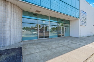 1097 Old Country Rd, Plainview, NY for lease Interior Photo- Image 2 of 23