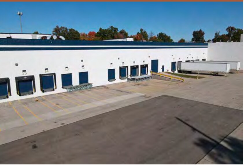 4000-4024 Precision Dr, Cincinnati, OH à louer - Photo du bâtiment - Image 2 de 16