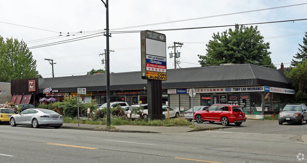 4045-4075 Main St, Vancouver, BC à louer - Photo du bâtiment - Image 2 de 5