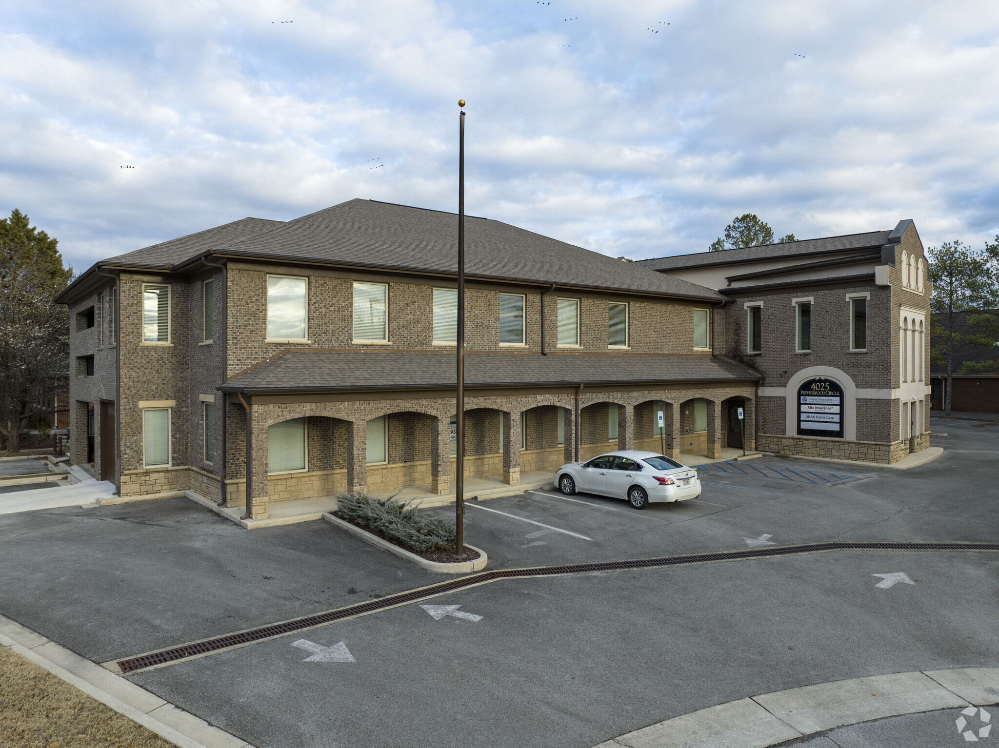 4025 Pepperwood Cir, Huntsville, AL for lease Building Photo- Image 1 of 17