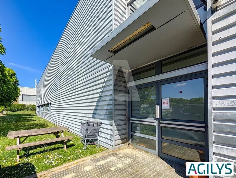 Flex dans Trappes à louer - Photo du bâtiment - Image 3 de 12