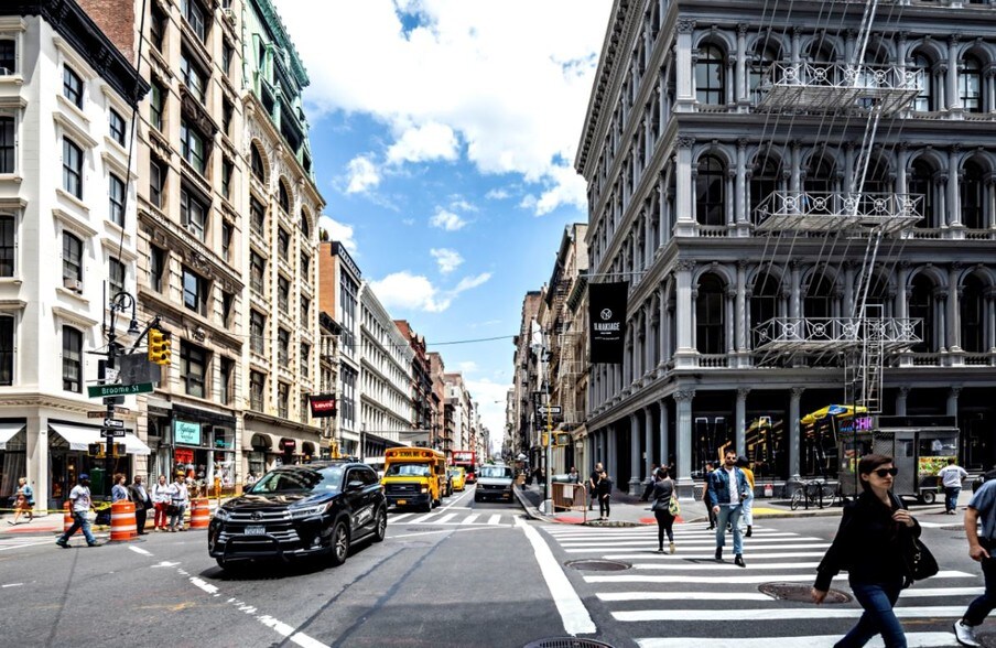 435 Broome St, New York, NY à louer - Photo du bâtiment - Image 3 de 4