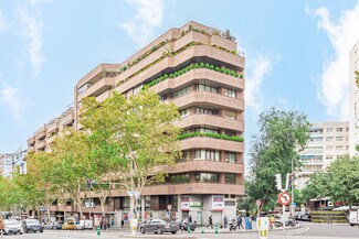 Plus de détails pour Calle Julián Romea, 3, Madrid - Multi-résidentiel à vendre