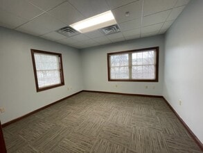 2750 Centennial Rd, Toledo, OH for lease Interior Photo- Image 2 of 6