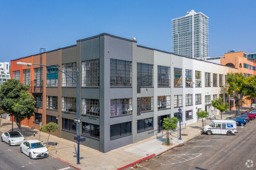710-740 13th St, San Diego, CA à louer - Photo du bâtiment - Image 2 de 11