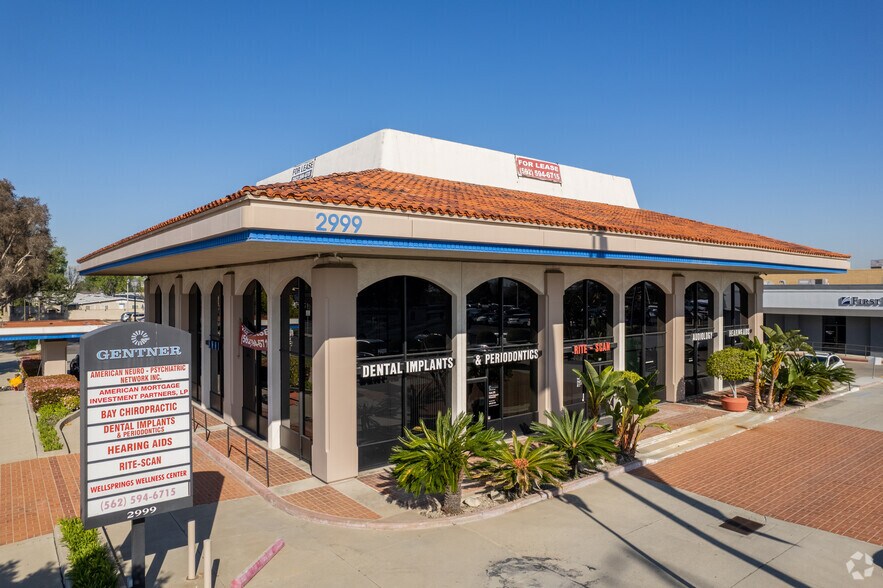 2999 Westminster Ave, Seal Beach, CA à louer - Photo du bâtiment - Image 3 de 14