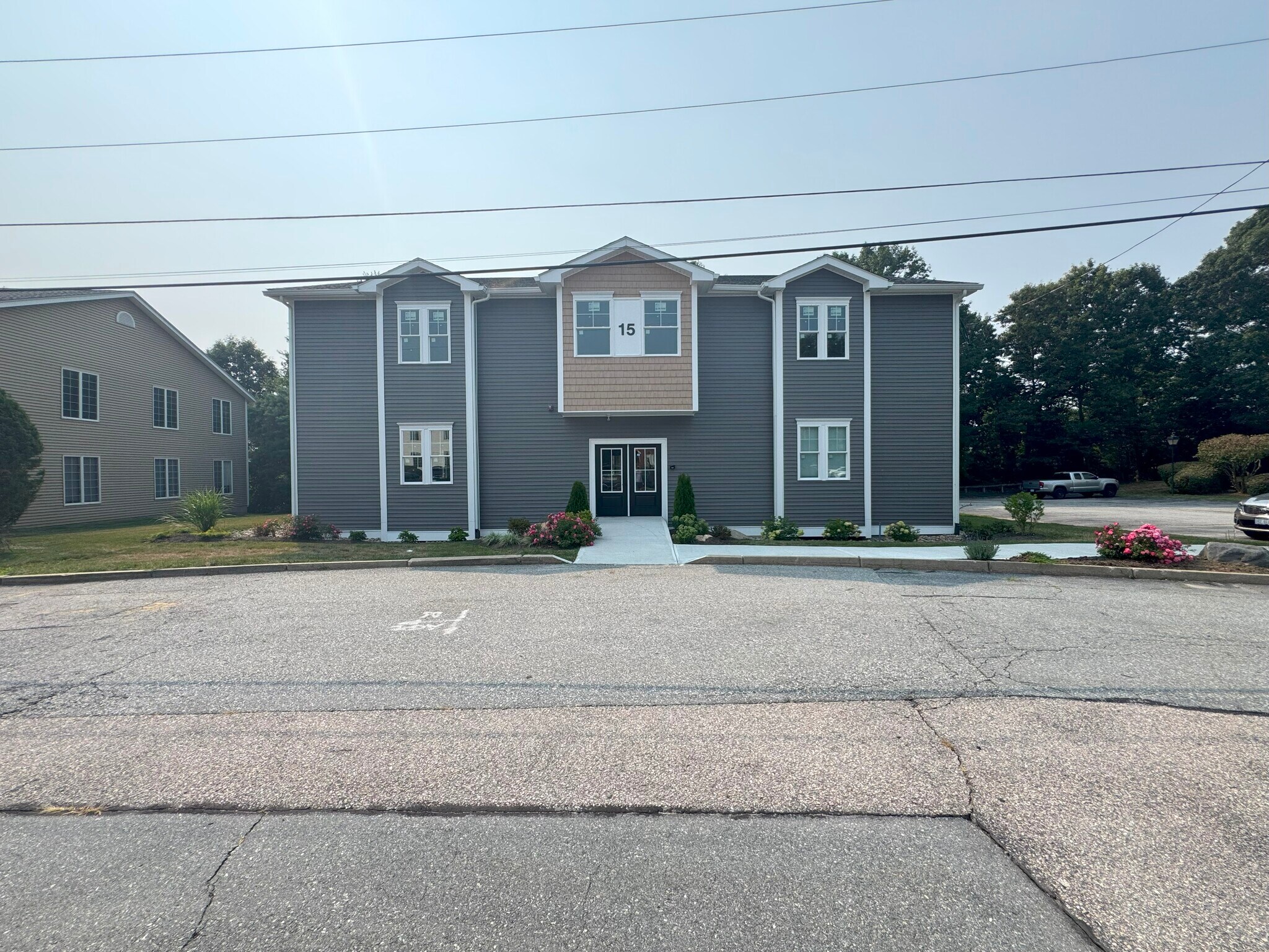 33 College Hill Rd, Warwick, RI à vendre Photo du bâtiment- Image 1 de 1