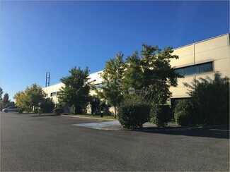 Plus de détails pour Local d'activités à louer