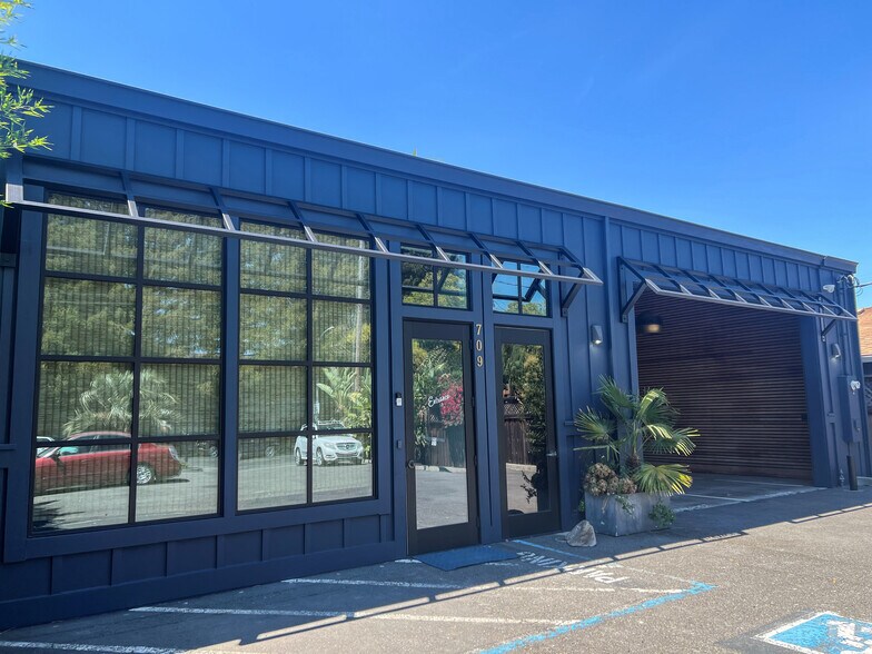 709 California Blvd, Napa, CA à vendre - Photo du bâtiment - Image 1 de 14