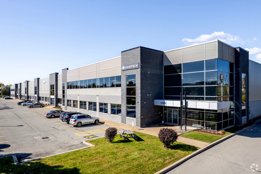 20975-21225 Rue Daoust, Sainte-Anne-de-Bellevue, QC for lease - Building Photo - Image 3 of 4