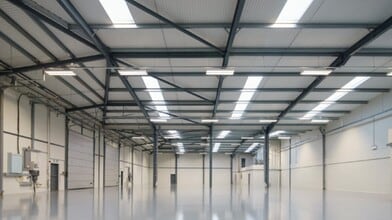 242-243 Gresham Rd, Slough for lease Interior Photo- Image 2 of 5