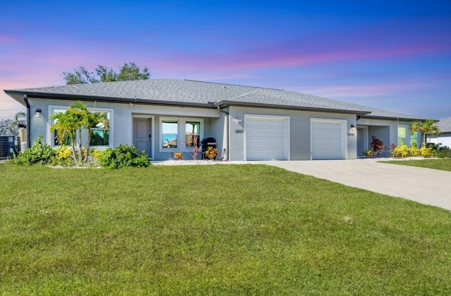 12031 Saragossa Ln, North Port, FL for sale - Primary Photo - Image 1 of 1