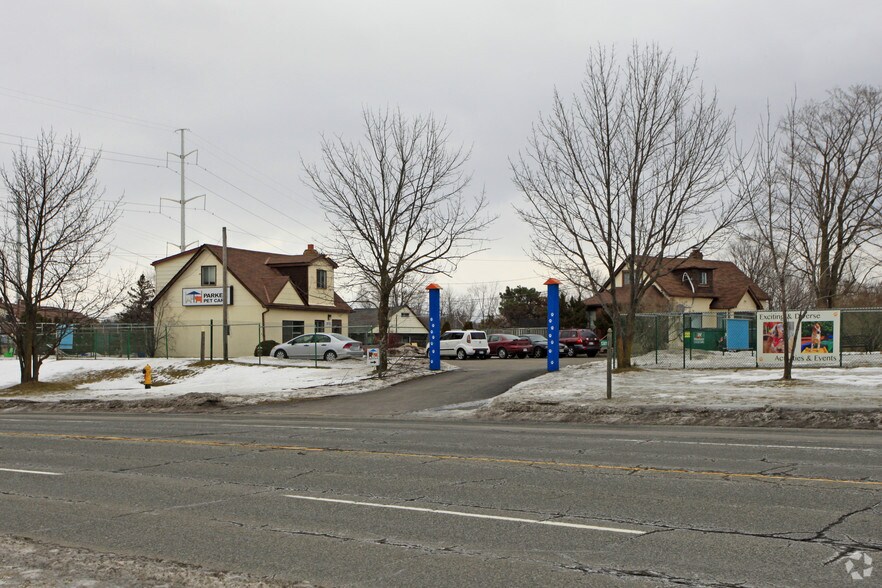 1381 Meadowvale Rd, Toronto, ON à vendre - Photo principale - Image 1 de 1