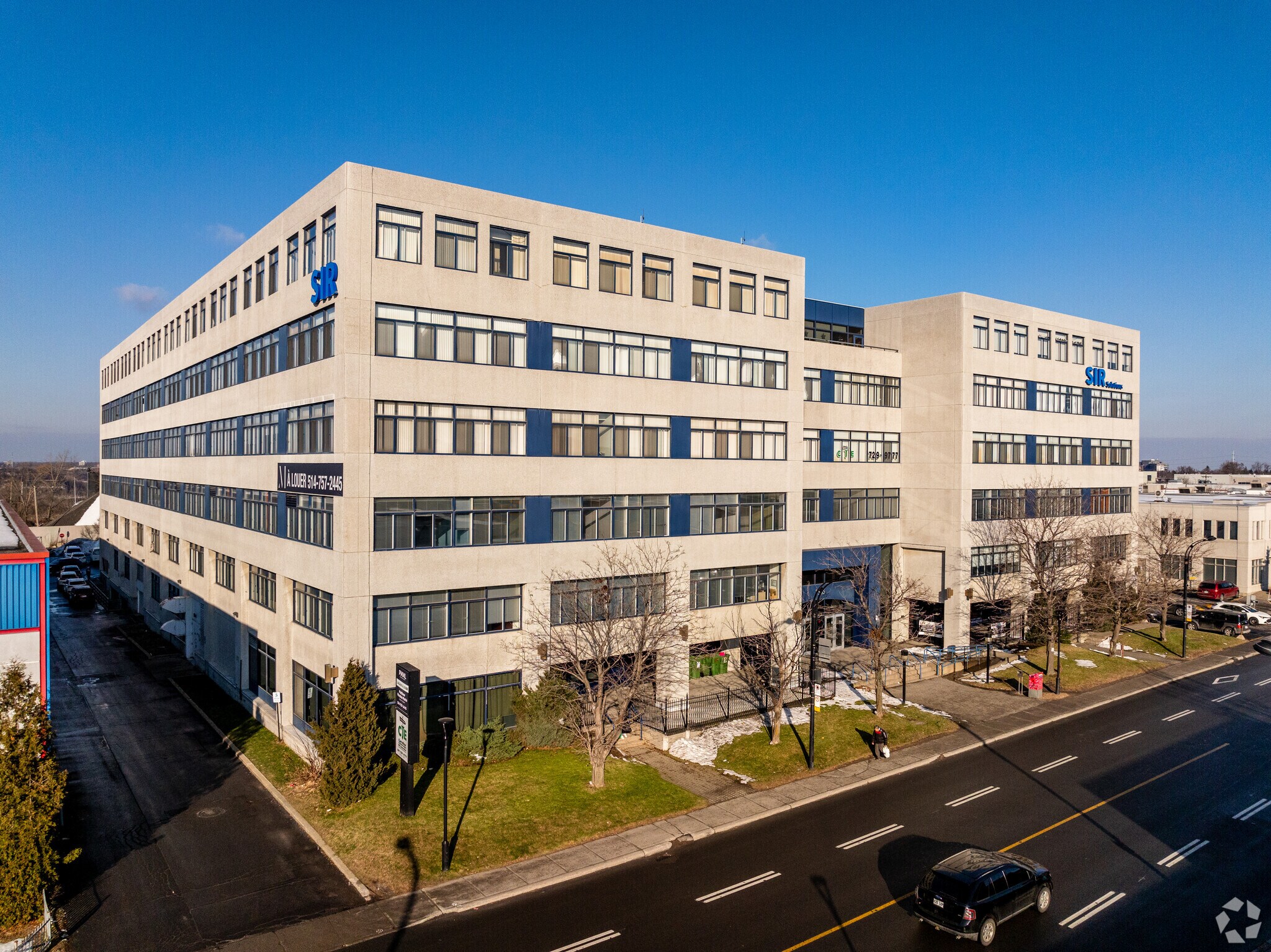 3565 Rue Jarry E, Montréal, QC à vendre Photo du bâtiment- Image 1 de 1