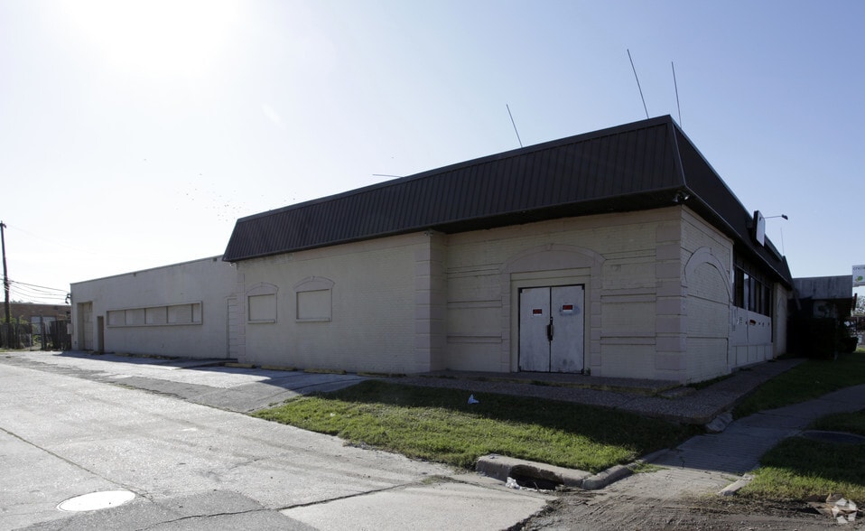 5440 Gulf Fwy, Houston, TX for sale - Building Photo - Image 2 of 6