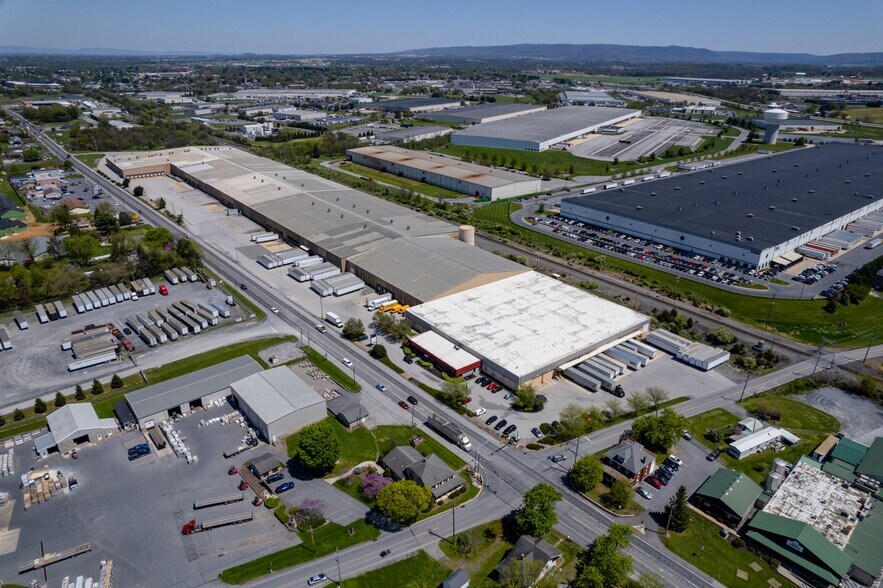 2294 Molly Pitcher Hwy, Chambersburg, PA à louer - Photo du bâtiment - Image 3 de 24