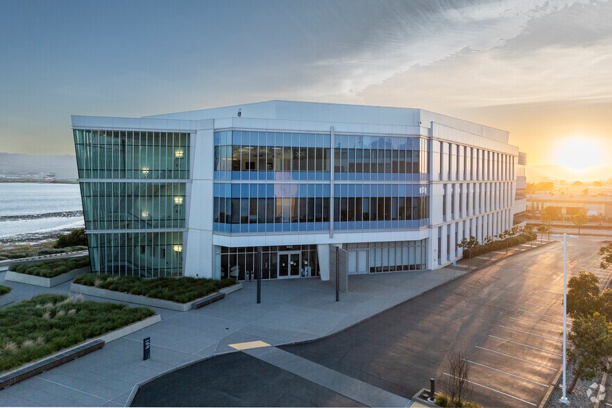 400 E Jamie Ct, South San Francisco, CA for lease - Primary Photo - Image 1 of 8