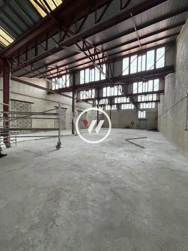 Industrial in Bezons for sale Building Photo- Image 1 of 11